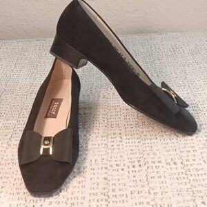 Bally Vintage Black Suede Leather Grosgrain Bow Gold Accent Kitten Heels sz 6.5